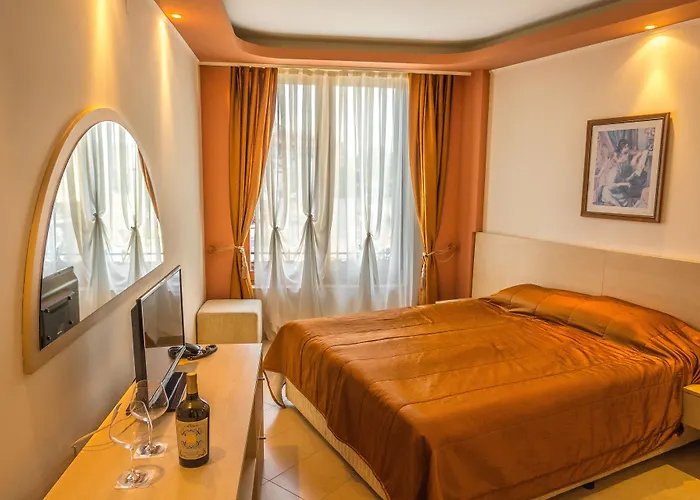 מלון Golden Pearl סאני ביץ'